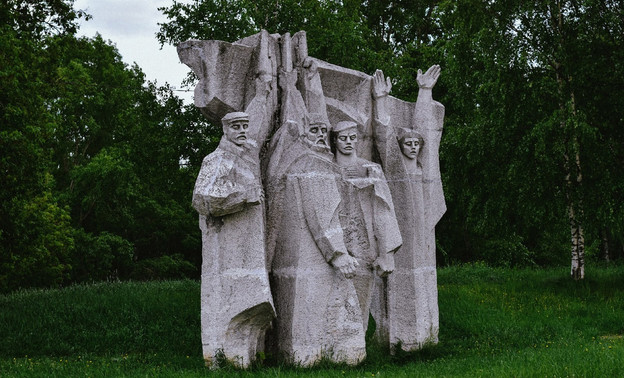 Воинские захоронения в Кировской области массово отремонтируют