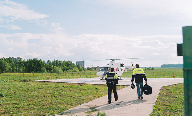 Гражданина Китая с инфарктом миокарда доставили в кировскую больницу на вертолёте