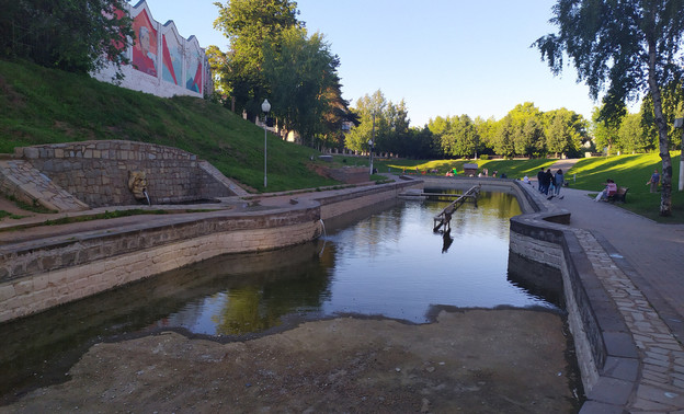 В сквере имени 60-летия СССР отремонтируют светомузыкальный фонтан