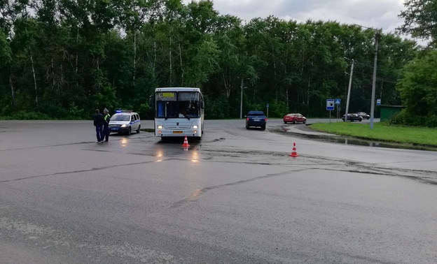 В Кирове 7-летняя девочка получила травмы, упав в автобусе