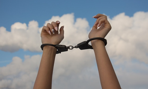 19-летняя воровка 8 месяцев скрывалась от кировской полиции