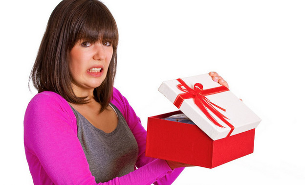 Эксперты назвали самые бесполезные подарки на день рождения