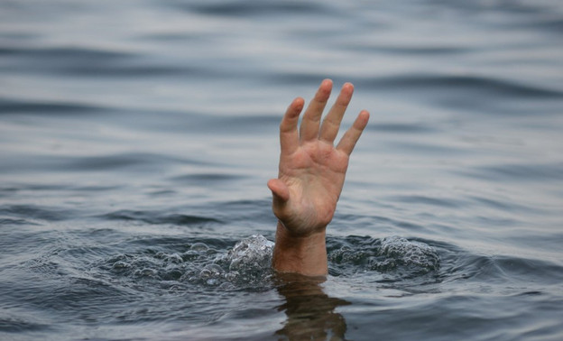 В Вятке утонул мужчина: полиция устанавливает его личность