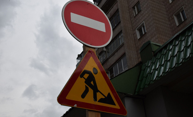 На улице Казанской в Кирове ограничат движение транспорта почти на неделю
