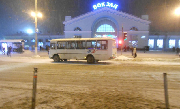 У кировского вокзала водитель автобуса сбил пешехода