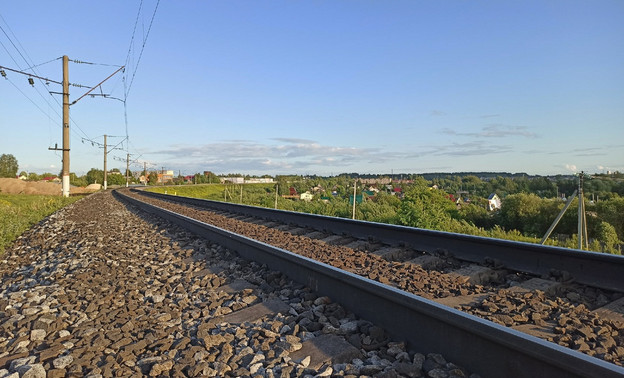 В Кировской области из-за сломанного рельса задержали восемь грузовых поездов