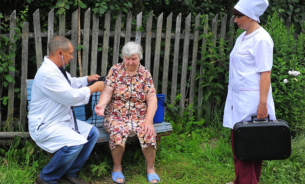 Медики Кировской области могут претендовать на дополнительные выплаты