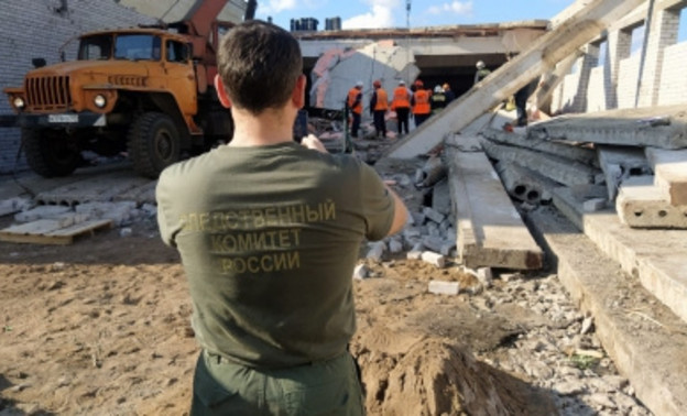 Следователи задержали подозреваемых по делу об обрушении торгового центра в Зуевке