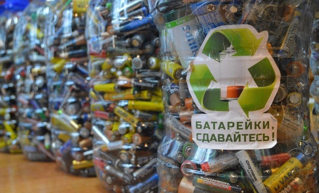 В Кирове в киосках по продаже воды будут принимать батарейки