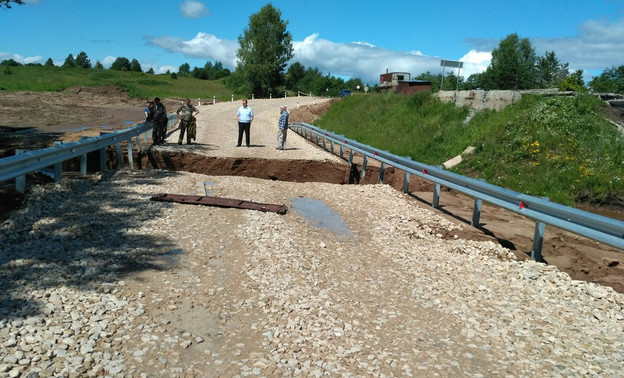 Из-за сильных дождей размыло дорогу Котельнич - Советск