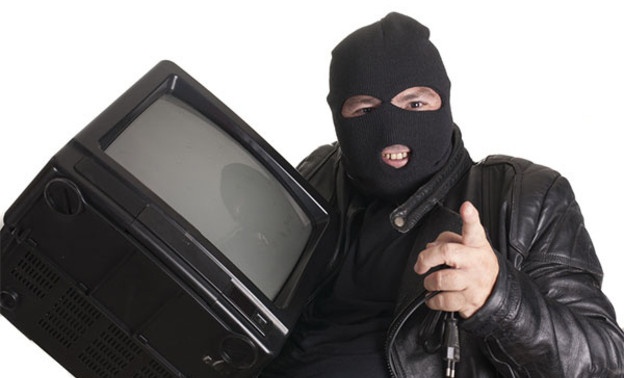 В Белой Холунице парень украл телевизор у своего приятеля