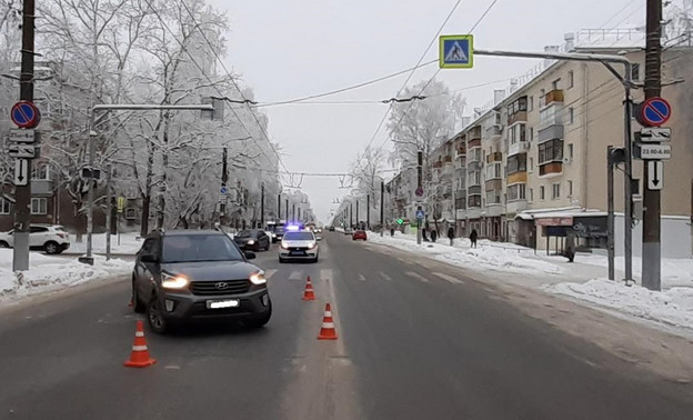 В Кирове на улице Ивана Попова в ДТП пострадал 5-летний ребёнок