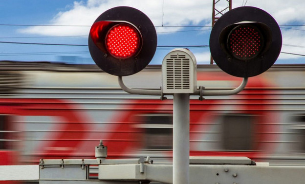 В Загарье ограничат движение по железнодорожному переезду