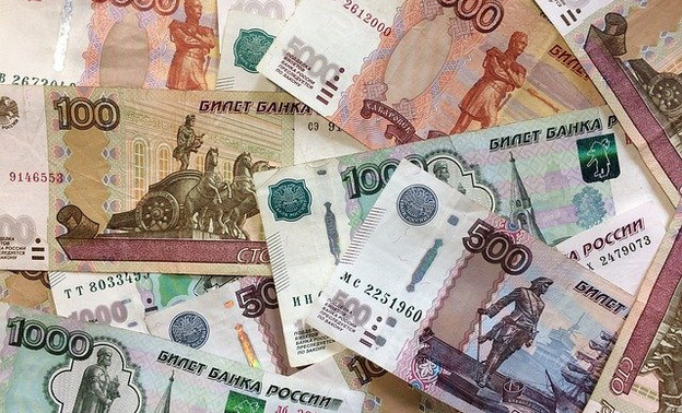 Кировская семья в среднем должна банкам почти 262 тысячи рублей