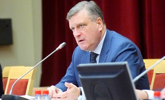 Игорь Васильев предложил кировским парламентариям отказаться от «депутатских компенсаций»