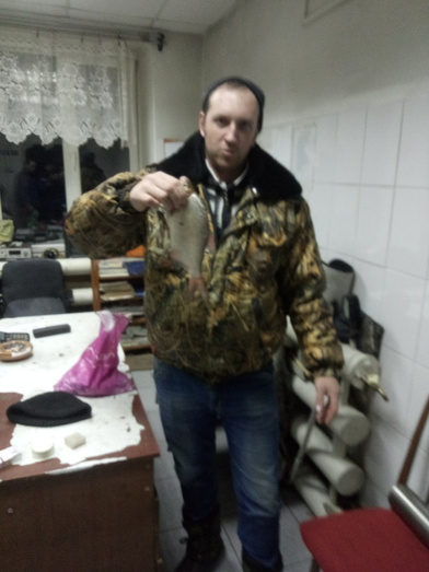 Похищение удочки и дуплет из плотвы и окуня. Еженедельный отчёт о рыбалке в Кировской области.