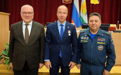 Президента ВТПП Андрея Усенко наградили медалью МЧС России