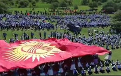 Грузовик задавил 29 детей во время праздника в Киргизии