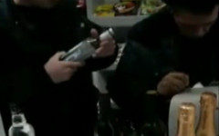 Полицейские дважды «накрыли» алкогольный минимаркет в Нововятске (видео)