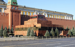 Юрист из Кирова предложил передать мавзолей с телом Ленина в аренду КПРФ