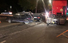 В Кирове столкнулись два ВАЗа, грузовик и мотоцикл
