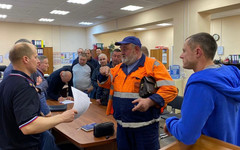 Кировские автоинспекторы рассказали водителям мусоровозов об изменениях в ПДД