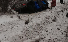 В Кировской области девушка вылетела на автомобиле в кювет и перевернулась