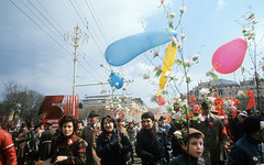 Праздничные шествия 1 мая в СССР. Фотолента