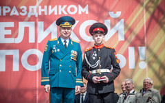 В Кирове наградили кадета, который спас человека из огня