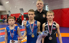 Кировчане завоевали три медали на всероссийских соревнованиях по греко-римской борьбе