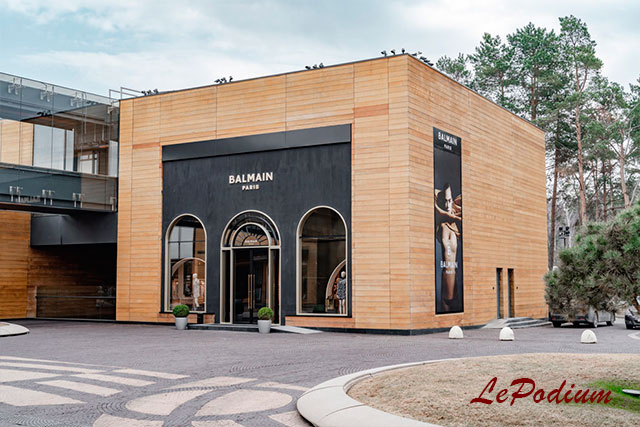 В Барвихе открылся первый в России бутик Balmain