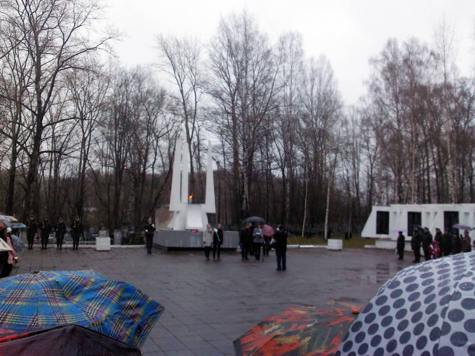 Митинг, посвященный Дню Победы на Петелинском кладбище.
