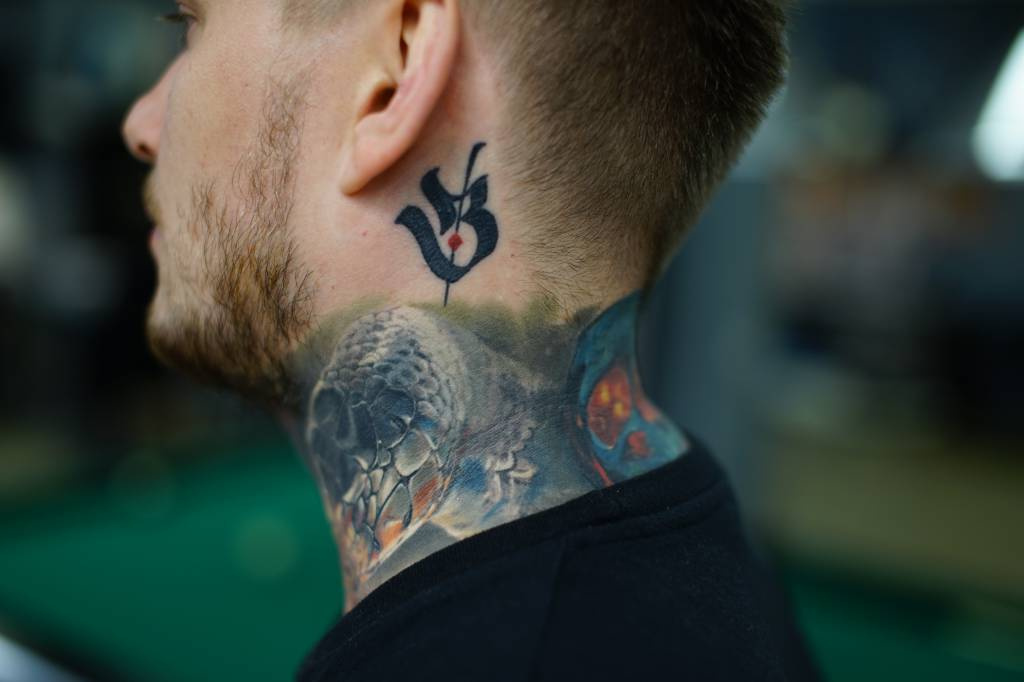Как выглядят татуировки спустя многие годы?