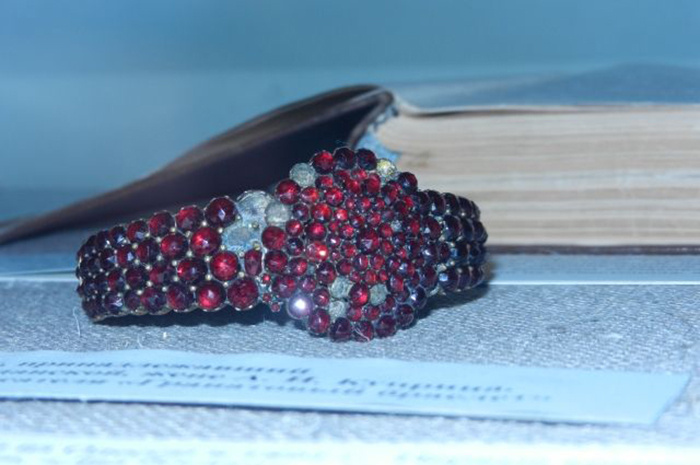 "Гранатовый браслет" - подлинная история украшения, вдохновившая Куприна