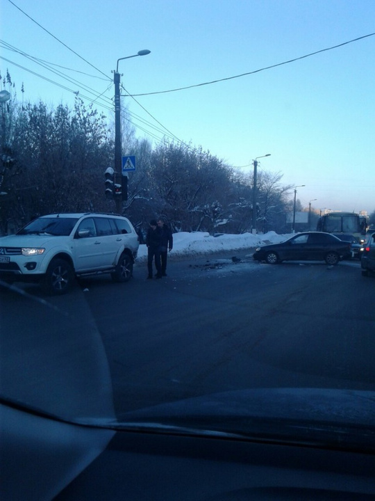В Кирове из-за аварий затруднено движение в районе Зонального (ФОТО)