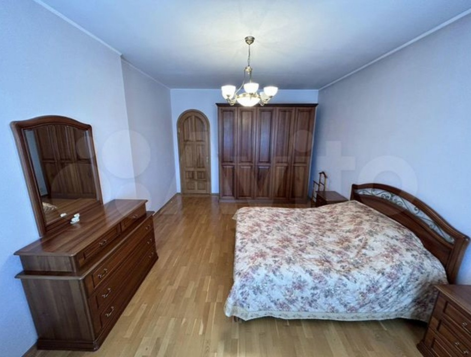 В Кирове продают элитную квартиру с видом на Александровский сад за 39 млн рублей