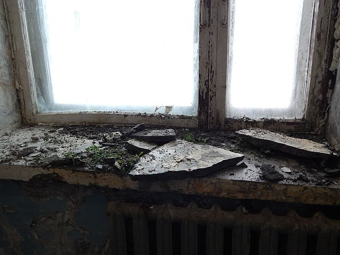В Кировской области в районной больнице на головы пациентам обваливается потолок (ФОТО)
