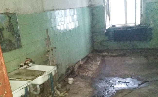 Жители Юрьянского района несколько лет живут без функционирующей канализации