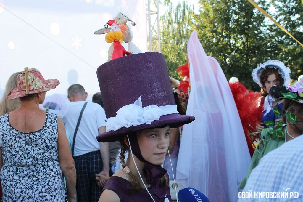 Фестиваль шляп в Вятских Полянах. ФОТОРЕПОРТАЖ