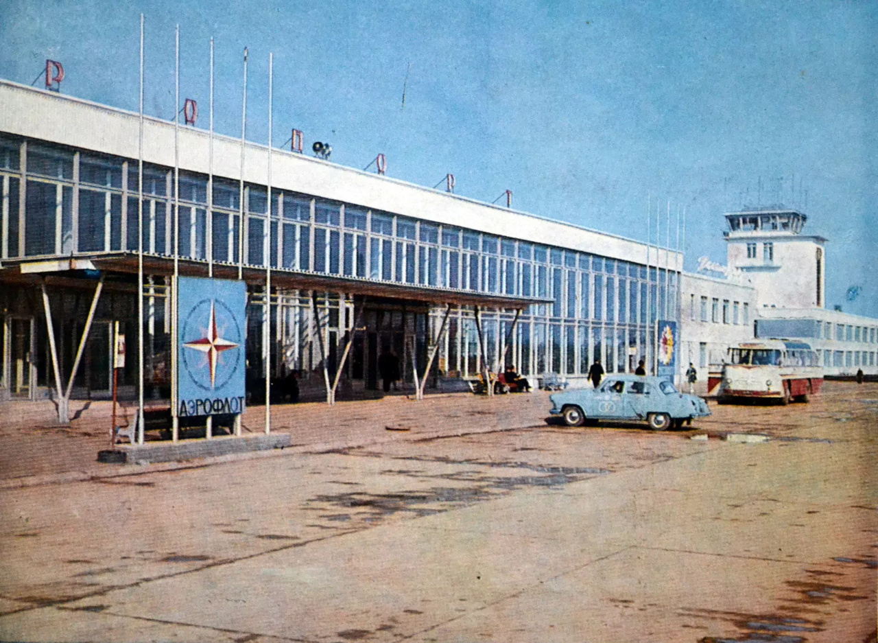 Аэропорт Победилово: от аэродрома до международных рейсов и масштабной реконструкции