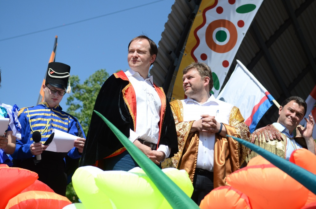 Приключения министра в Кирове. «Аll inclusive»