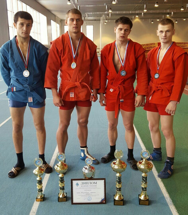 Кировчане отличились на Всероссийских соревнованиях по боевому самбо