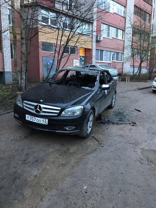 На улице Упита горел Mercedes-Benz