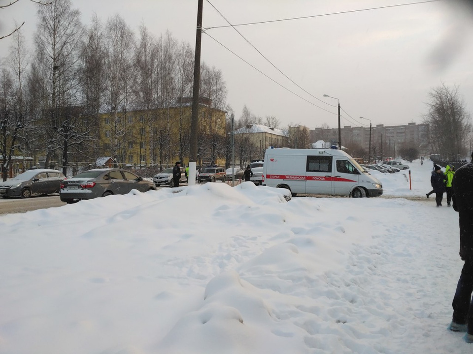 Сегодня в Кирове «разминировали» травмбольницу (ФОТО)