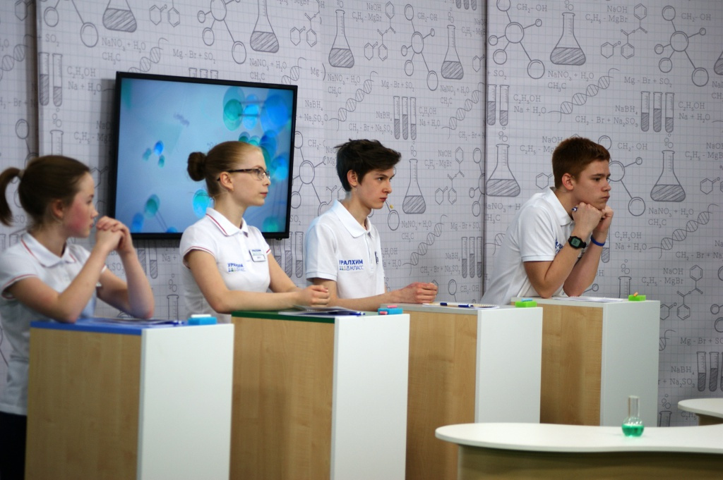 Завершился телевизионный турнир по химии «УРАЛХИМ класс»