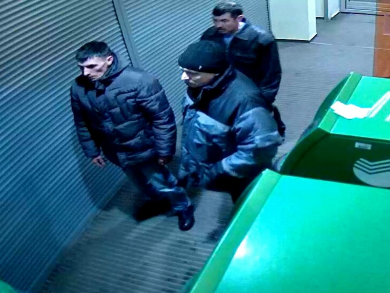 Трое мужчин избили кировчанина в отделении «Сбербанка»
