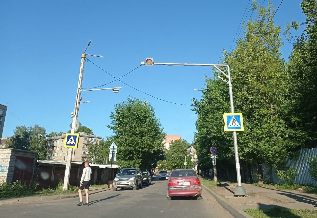 Сигнал к действию. Как работают светофоры в Кирове и кто их обслуживает