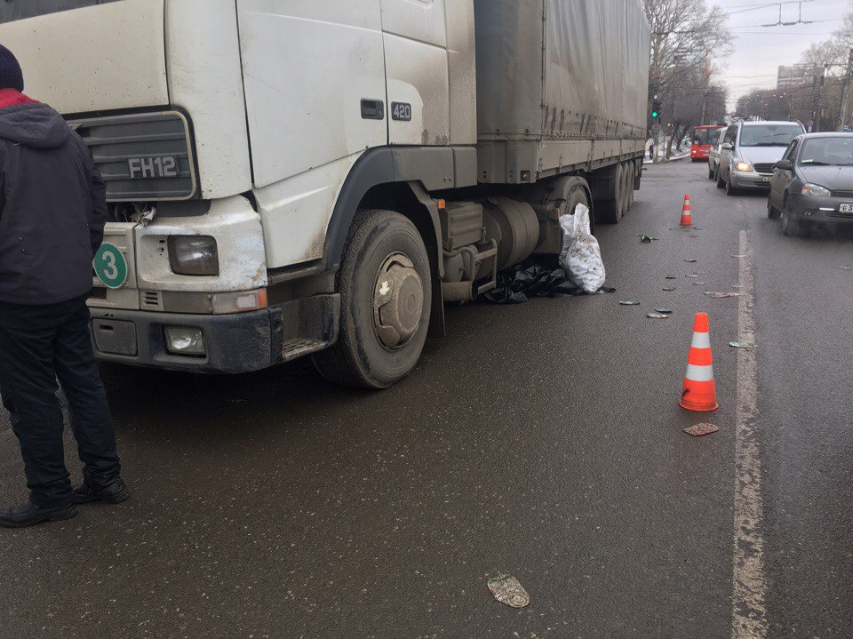 Несколько минут назад в Кирове сбили пешехода(ФОТО)