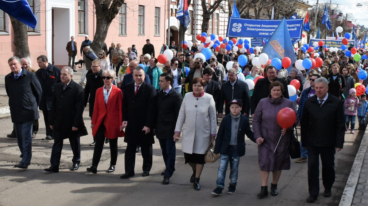 1 мая киров фото