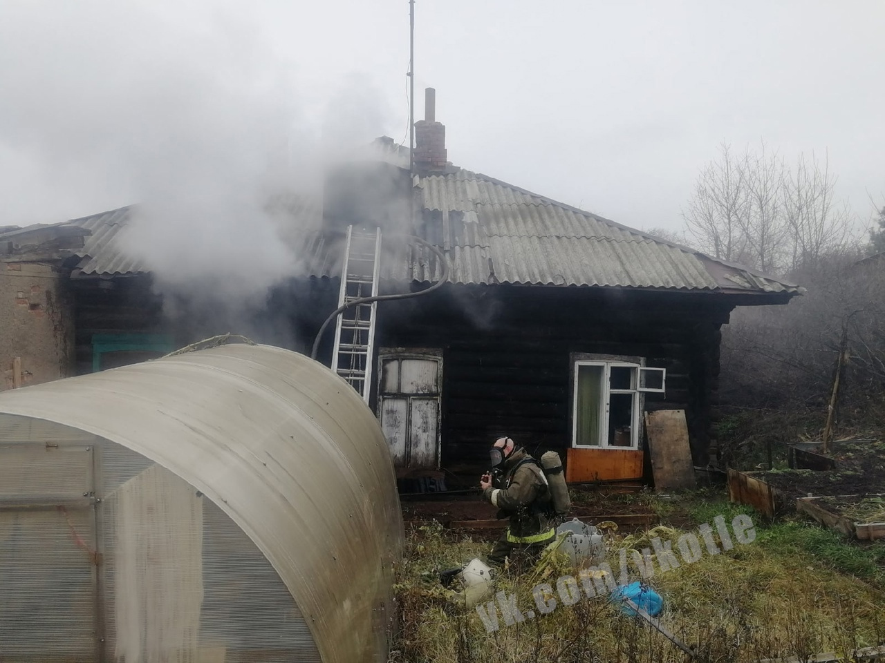 10 человек эвакуировали, один пострадал: в Котельниче случился пожар в многоквартирном доме